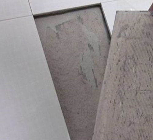 阳泉市瓷砖空鼓维修公司分享瓷砖铺贴时如果打浆（即涂抹在瓷砖背面和基层上的砂浆或瓷砖胶）过少，会带来以下问题